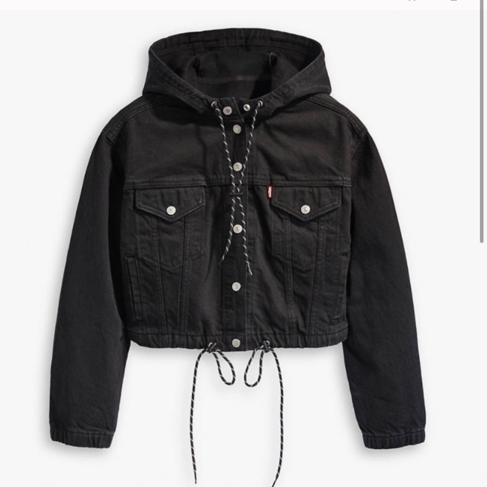 Levi’s cropped jean jacket